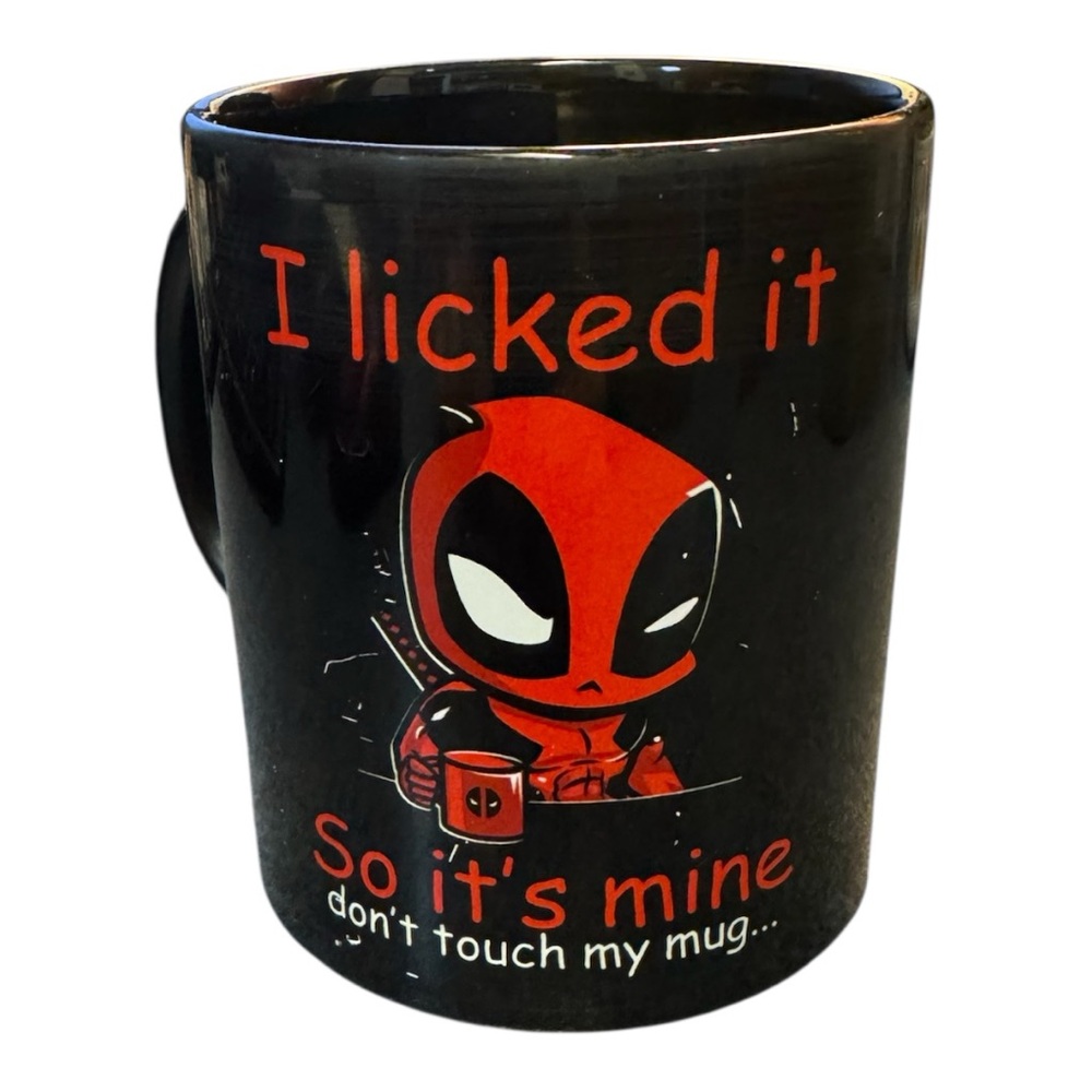 Deadpool Graphics Mug (some scratches) GUC - Picture 2 of 4